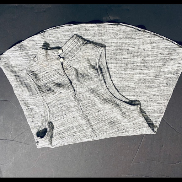 Bleuh Ceil ribbed high neck sleeveless tank top - Picture 8 of 8